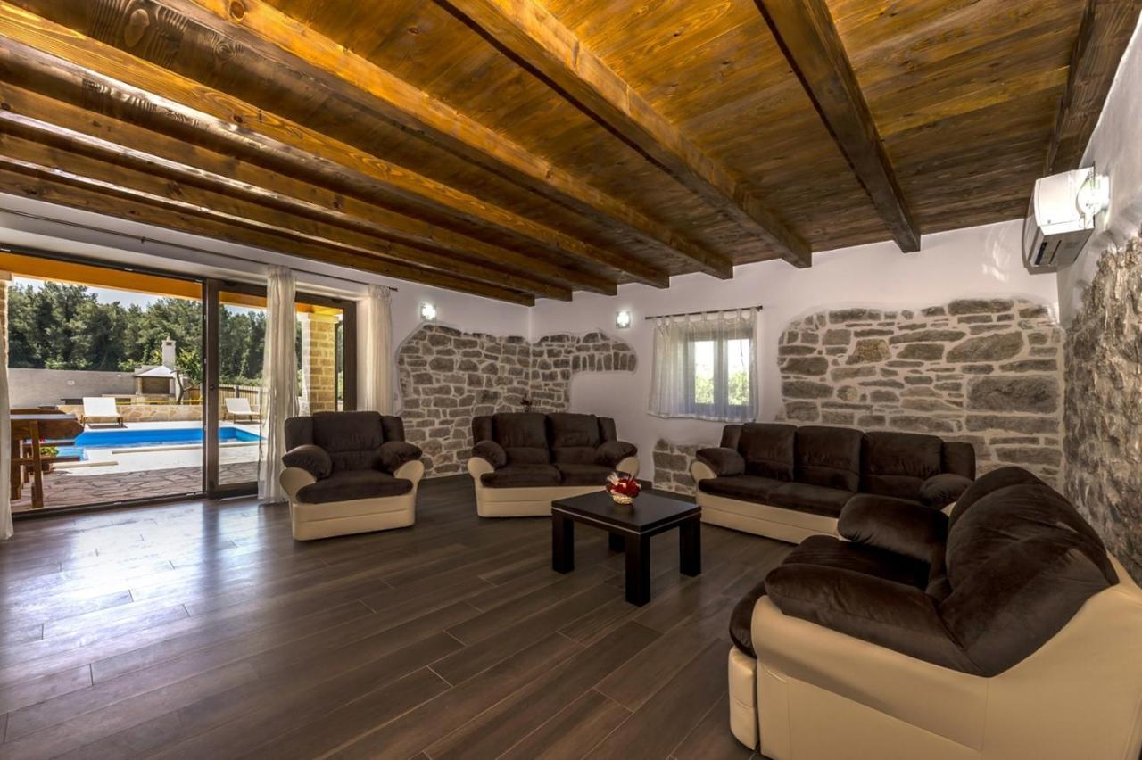 Spacious Four-Bedroom Villa Marija Klostar Exterior photo