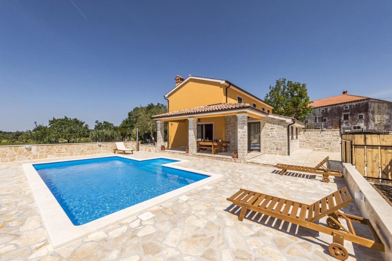 Spacious Four-Bedroom Villa Marija Klostar Exterior photo